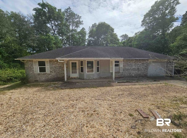 2700 Pine Ridge Drive, Lillian, AL 36549