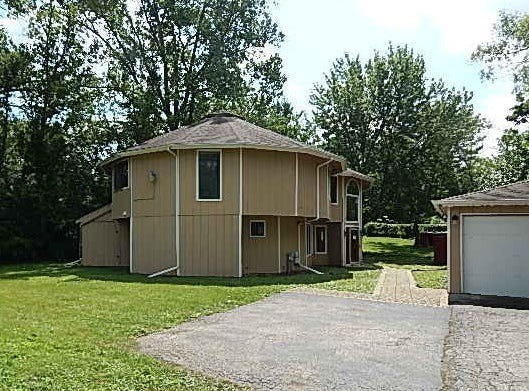 1055 W Palatine Road, Palatine, IL 60067