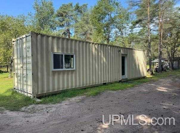 N Avenue, Gladstone, MI 49837