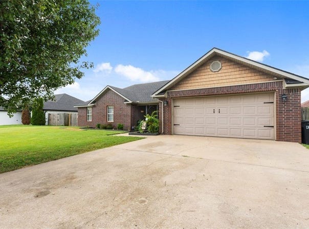 3416 Garrett Lane, Springdale, AR 72764