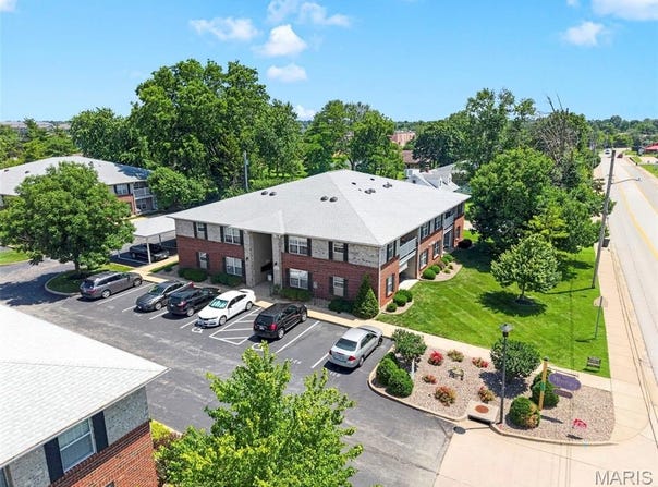 406 S Church Street, St Peters, MO 63376