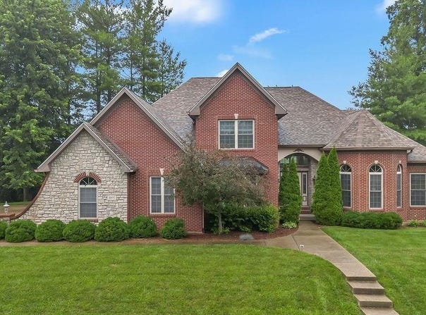 3907 E Breckenmore Drive, Bloomington, IN 47401-8158