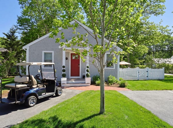 16 Second Avenue, Osterville, MA 02655