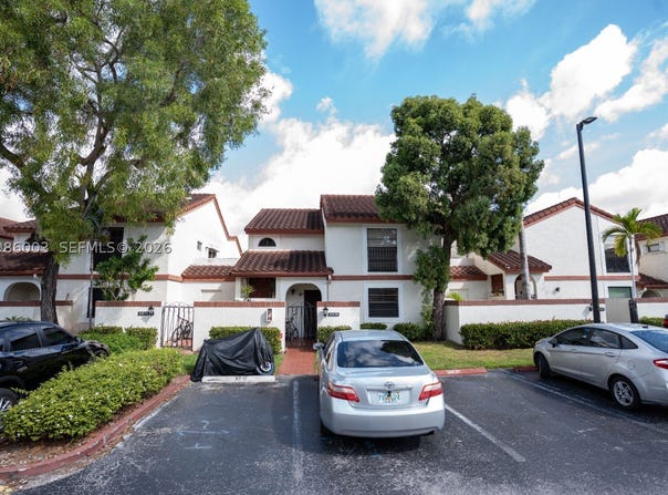 333 Ives Dairy Rd, Miami, FL 33179