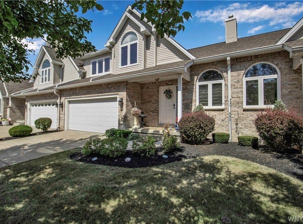 335 White Oak Lane, Grand Island, NY 14072