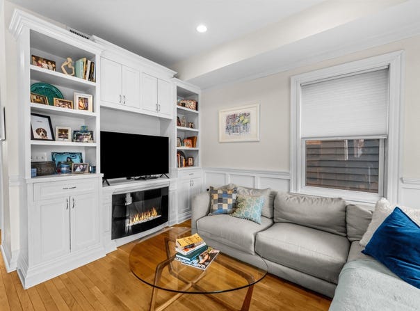 16 Emerson St 1, Boston, MA 02127