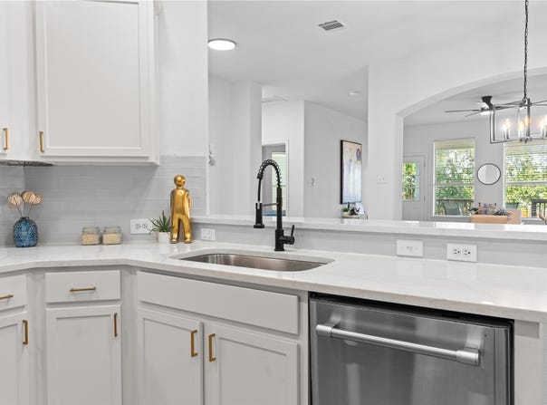 381 Tranquility Mtn, Buda, TX 78610