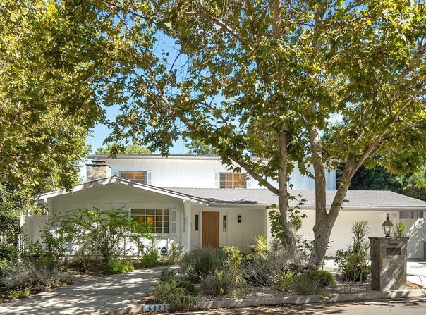 5220 Melvin Ave, Los Angeles, CA 91356
