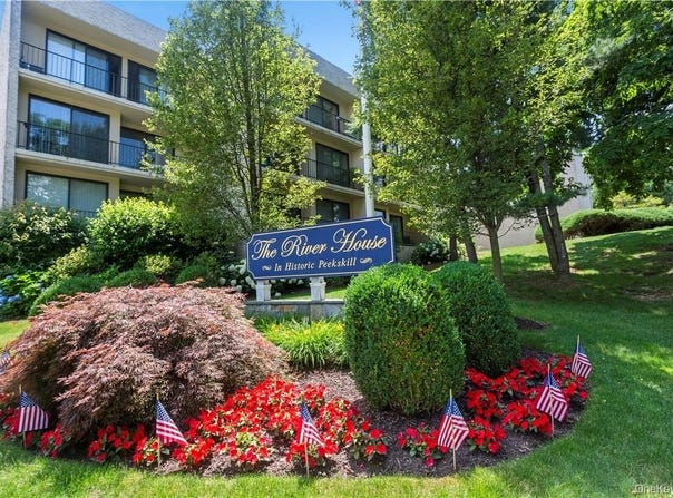 150 Overlook Avenue, Peekskill, NY 10566