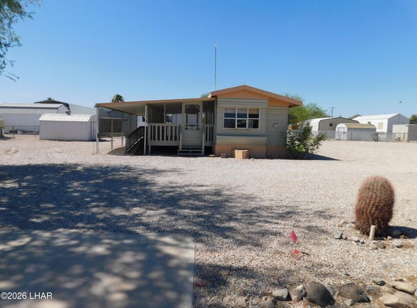 691 W Comanche Dr, Quartzsite, AZ 85346