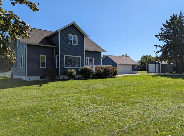 W7691 Lake Shore Road, Sharon, WI 53585