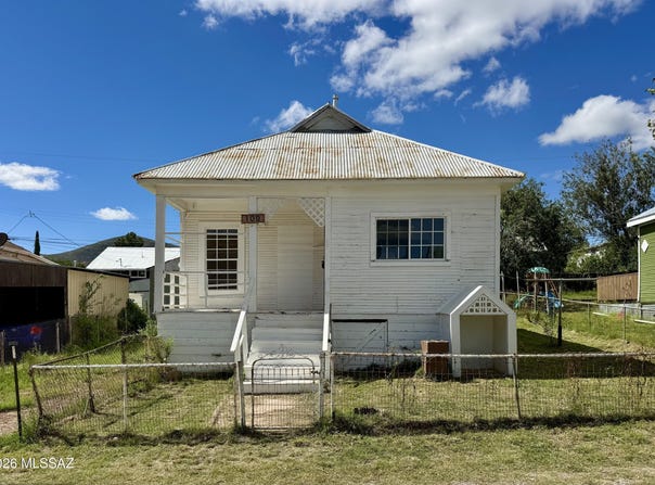 109 E Street, Bisbee, AZ 85603
