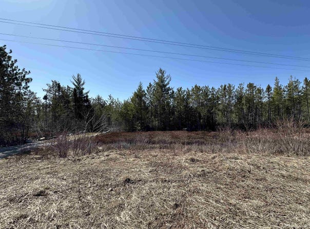 M28 E Road, Marquette, MI 49855