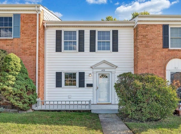 1409 Wyndham Dr, Vinton, VA 24179