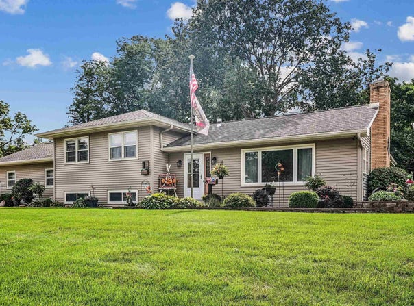 794 Wisner Drive, Waterloo, IA 50701
