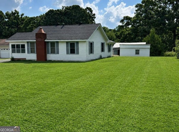 1385 W Currahee Street, Toccoa, GA 30577