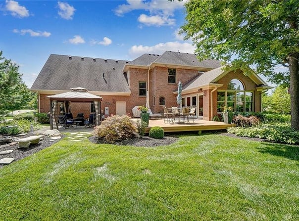 301 Yankee Trace Drive, Centerville, OH 45458