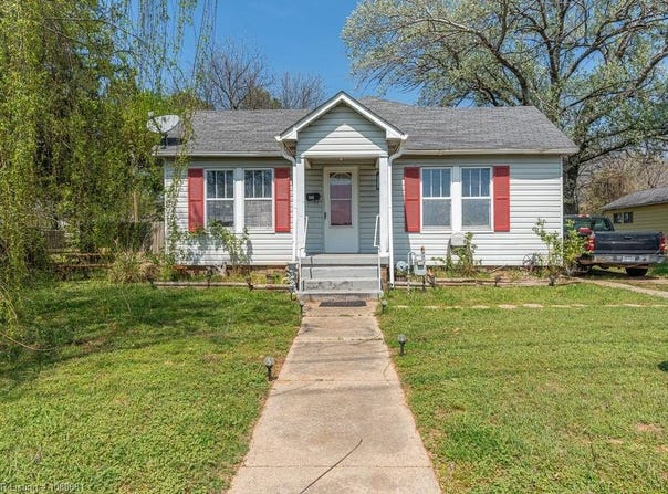 945 E Main ST, Booneville, AR 72927