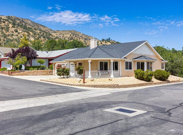 21276 White Pine #60 Drive, Tehachapi, CA 93561