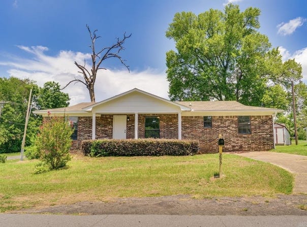 205 Vine St, Malvern, AR 72104