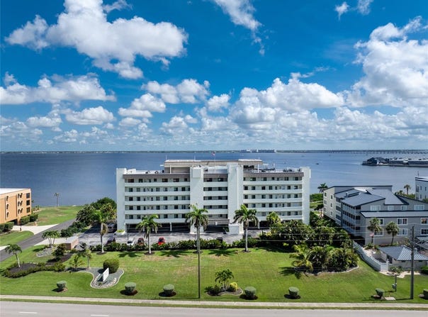 1500 PARK BEACH Circle, PUNTA GORDA, FL 33950