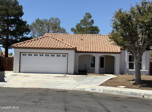 1625 Kings Road, Palmdale, CA 93551