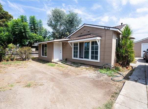 2125 Rousselle, Santa Ana, CA 92707