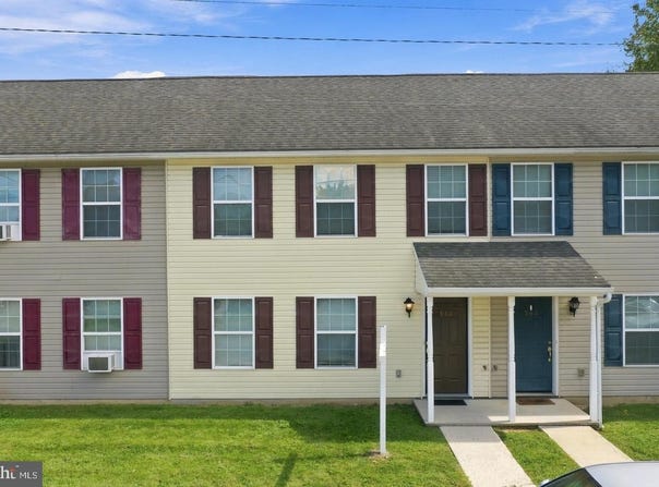 143 S SENECA Street, SHIPPENSBURG, PA 17257