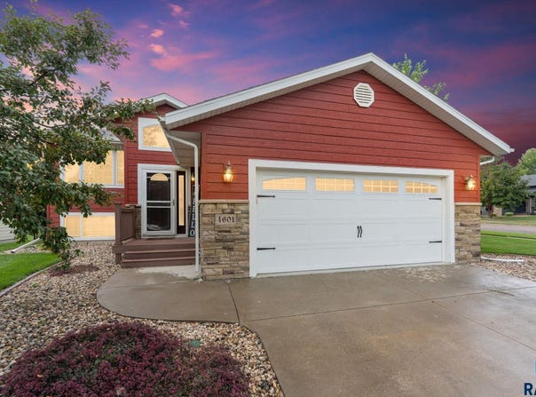4601 S Equity Dr, Sioux Falls, SD 57106