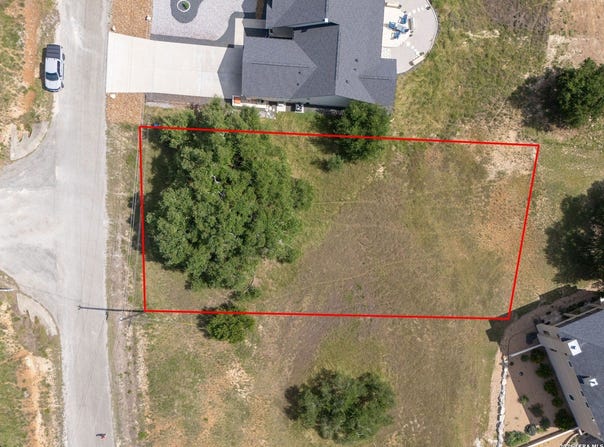 109 Peter Kleid Loop, Blanco, TX 78606