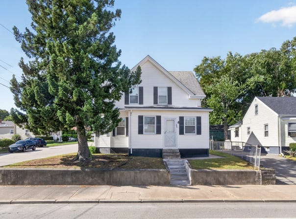 296 Power Rd, Pawtucket, RI 02860