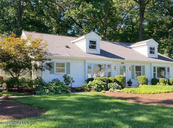 321 Sharon Way, Monroe, NJ 08831