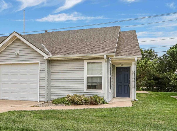 2424 Walden Lane, Manhattan, KS 66502