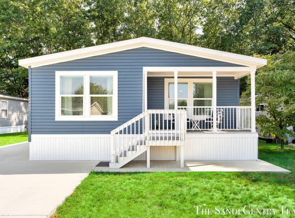 14940 Saint Lawrence Drive, Spring Lake, MI 49456