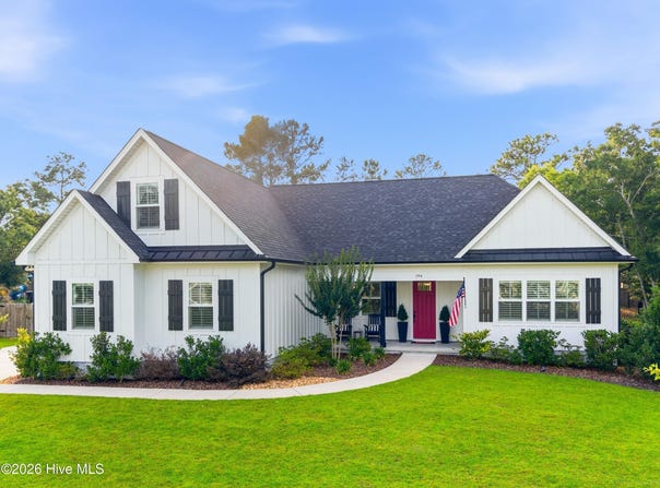 194 Hampton Court, Hampstead, NC 28443