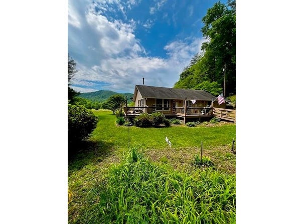 85 Sidco Lane, Cullowhee, NC 28723