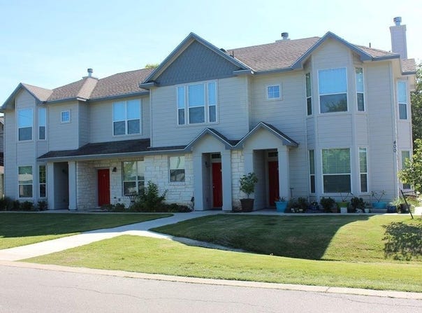 400 West St, Hutto, TX 78634
