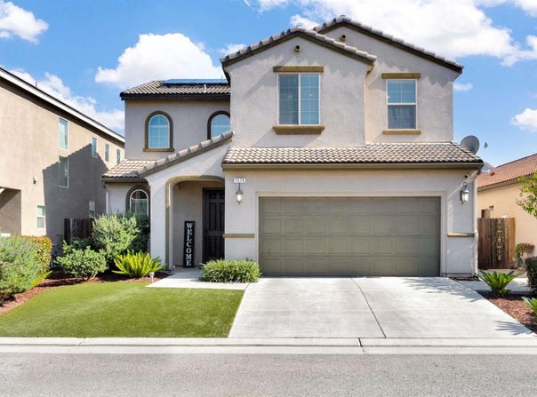 1579 Medellin Lane, Clovis, CA 93619