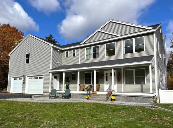 76 Curries Way, Brookfield, NH 03872