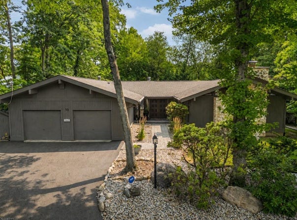 10 Reed Ct, Wayne Twp., NJ 07470-5412