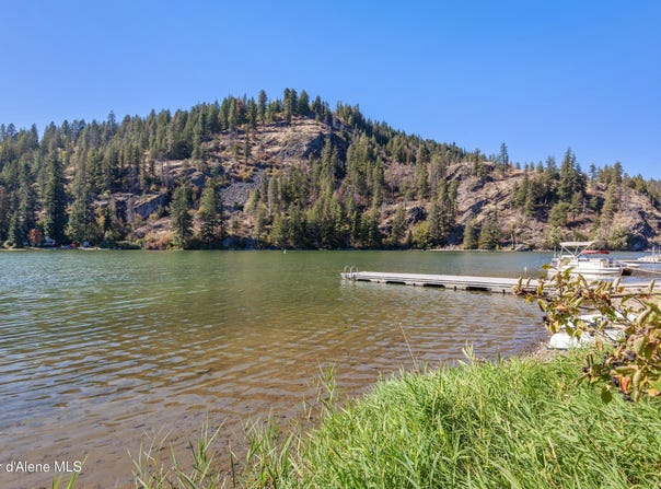 20967 N Cochran Ln, Rathdrum, ID 83858