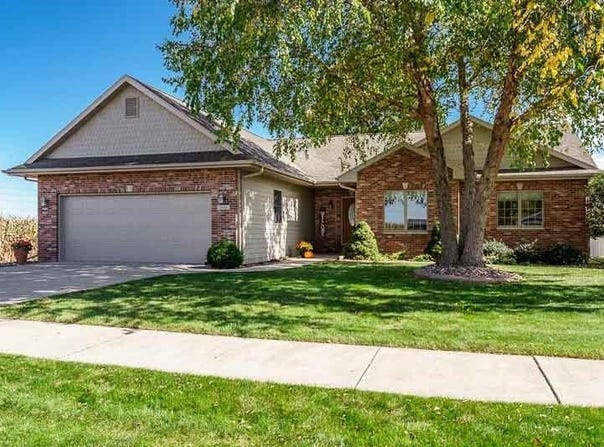 1616 Honeysuckle Lane, Janesville, WI 53546