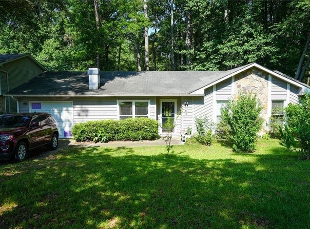8265 Park Ridge Drive, Riverdale, GA 30274
