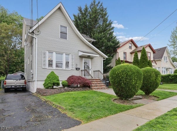 145 Terhune Ave, Passaic City, NJ 07055-4445