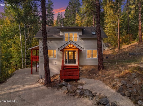 4291 Upper Pack River Rd, Sandpoint, ID 83864