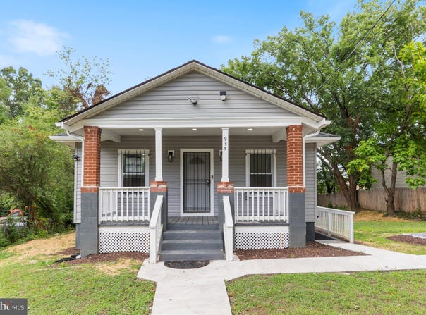 915 EASTERN Avenue NE, CAPITOL HEIGHTS, MD 20743