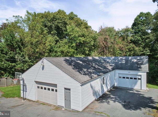 10501 BETHESDA CHURCH RD, DAMASCUS, MD 20872