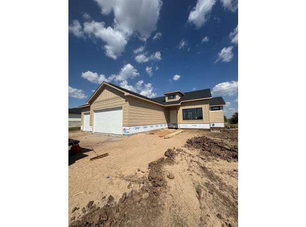 942 N Main, Goddard, KS 67052