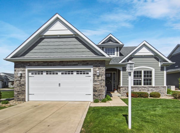 10315 White Sand Lane, St. John, IN 46373