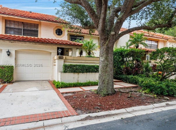 7733 La Mirada Dr, Boca Raton, FL 33433